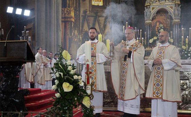 Nadbiskup Kutleša predvodio euharistijsko slavlje Nedjelje uskrsnuća Gospodnjega